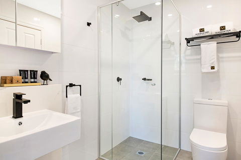 Manhattan Apartments - Notting Hill - Lightning Ridge Tourism 20