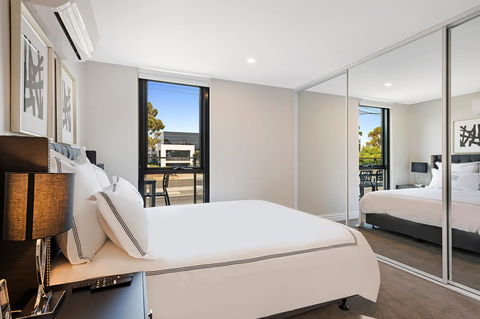 Manhattan Apartments - Notting Hill - Lightning Ridge Tourism 10