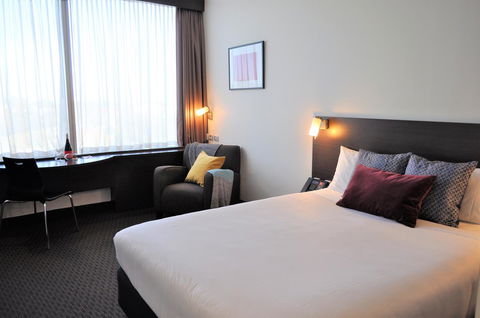 Ibis Melbourne - Glen Waverley - Lightning Ridge Tourism 1