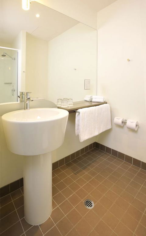 Ibis Melbourne - Glen Waverley - Lightning Ridge Tourism 2