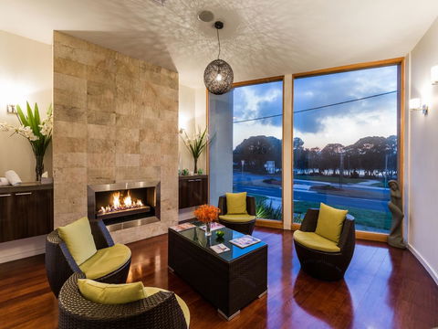Great Ocean Road Resort - Lightning Ridge Tourism 12