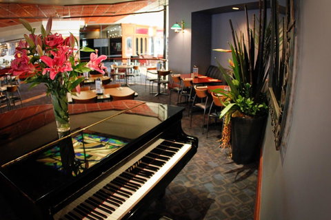 Nightcap At Matthew Flinders Hotel - Lightning Ridge Tourism 8