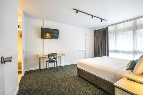 Nightcap At Matthew Flinders Hotel - Lightning Ridge Tourism 21