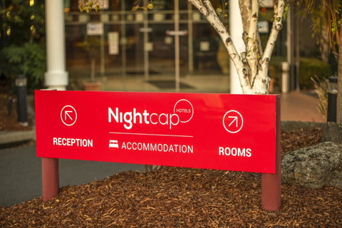 Nightcap At Matthew Flinders Hotel - Lightning Ridge Tourism 40