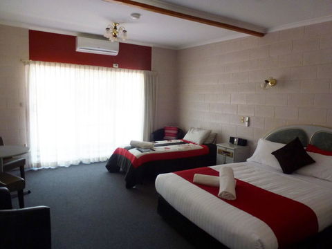 The Grampians Motel - Lightning Ridge Tourism 43