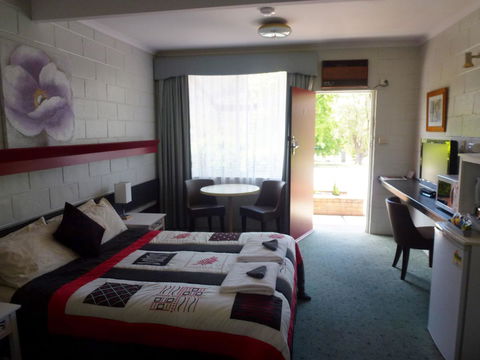 The Grampians Motel - Lightning Ridge Tourism 41