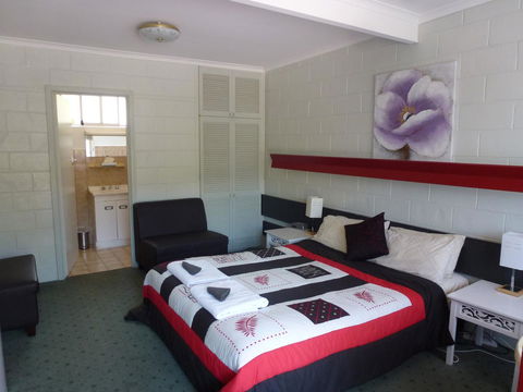 The Grampians Motel - Lightning Ridge Tourism 42