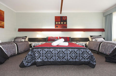 The Grampians Motel - Lightning Ridge Tourism 20