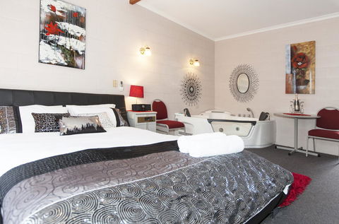 The Grampians Motel - Lightning Ridge Tourism 19