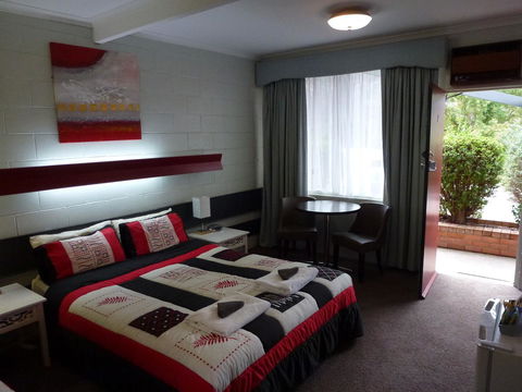 The Grampians Motel - Lightning Ridge Tourism 10