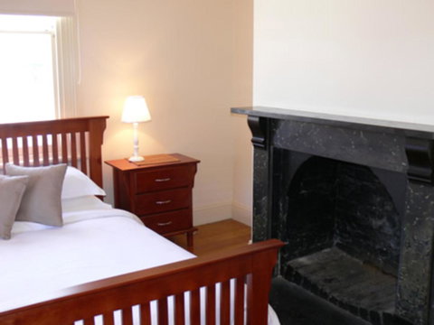 The Victoria Apartments - Lightning Ridge Tourism 27