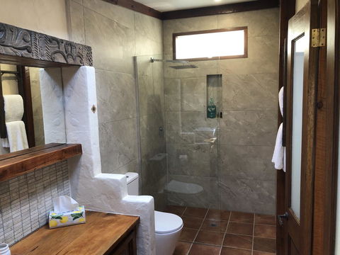 Villa Mallorca - Lightning Ridge Tourism 14