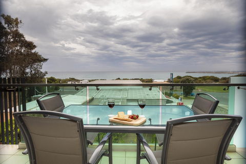 The Dolphin Apartments - Lightning Ridge Tourism 4