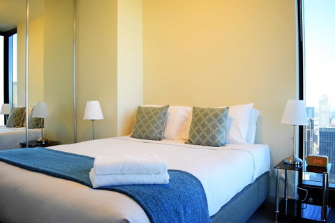 Melbourne SkyHigh Apartments - Lightning Ridge Tourism 24