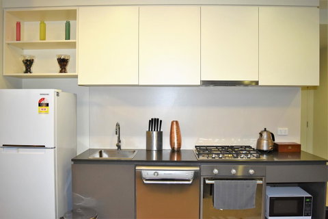 Melbourne SkyHigh Apartments - Lightning Ridge Tourism 31