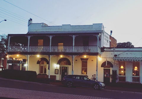 The Alexandra Hotel - Lightning Ridge Tourism 31