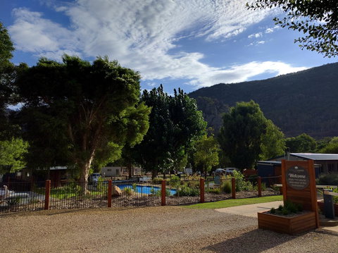 Halls Gap Lakeside Tourist Park - Lightning Ridge Tourism 0