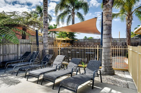 Allambi Holiday Apartments - Lightning Ridge Tourism 19