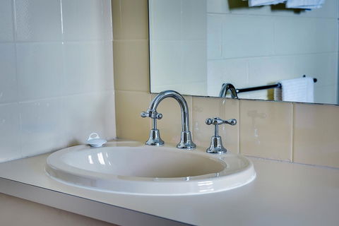 Allambi Holiday Apartments - Lightning Ridge Tourism 40