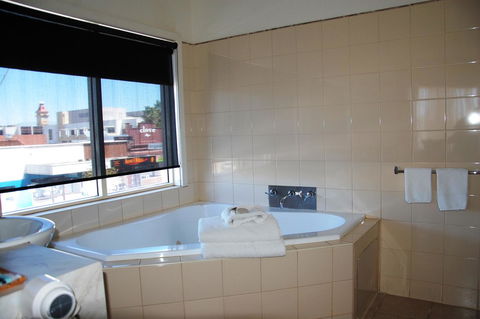 Mercure Hotel Mildura - Lightning Ridge Tourism 22
