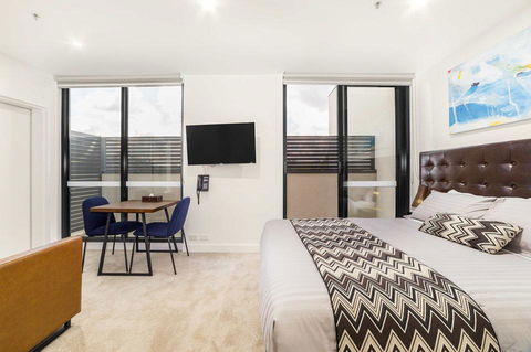 Whitehorse Apartments Hotel - Lightning Ridge Tourism 21