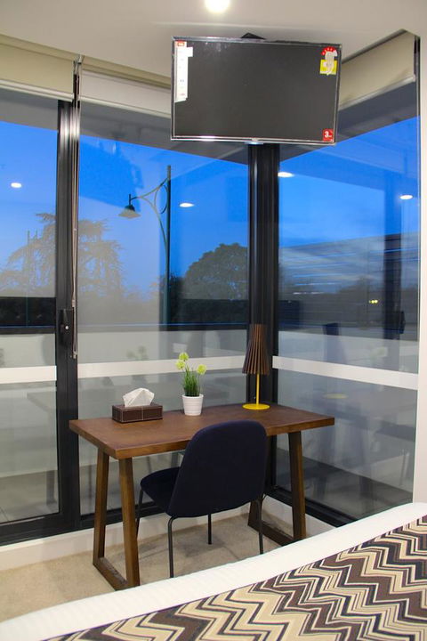 Whitehorse Apartments Hotel - Lightning Ridge Tourism 17