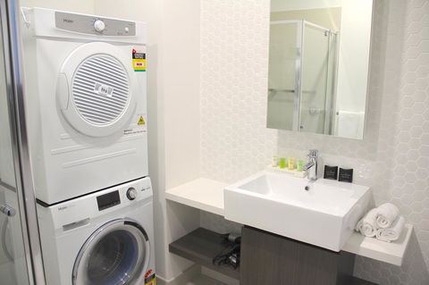 Whitehorse Apartments Hotel - Lightning Ridge Tourism 19