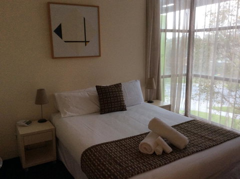 Phillip Island Apartments - Lightning Ridge Tourism 24