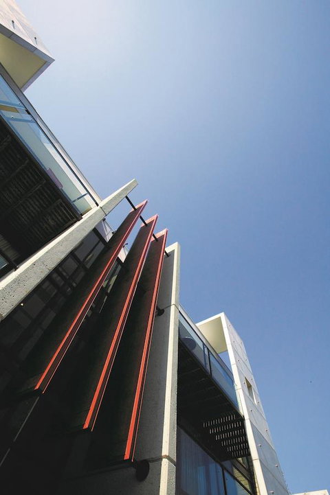 Phillip Island Apartments - Lightning Ridge Tourism 11