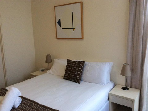 Phillip Island Apartments - Lightning Ridge Tourism 28