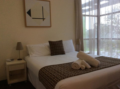 Phillip Island Apartments - Lightning Ridge Tourism 27