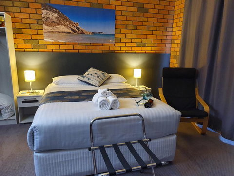 Wilsons Promontory Motel - Lightning Ridge Tourism 5