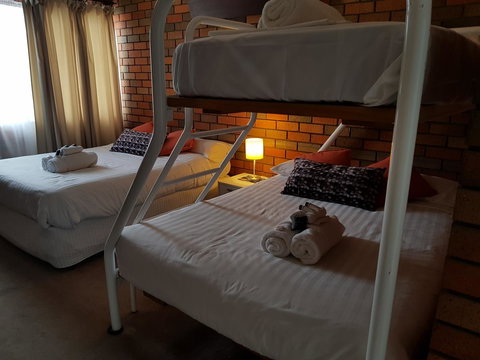 Wilsons Promontory Motel - Lightning Ridge Tourism 21