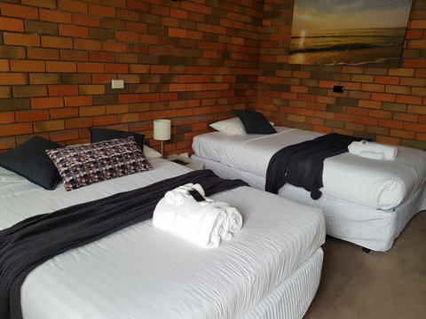 Wilsons Promontory Motel - Lightning Ridge Tourism 6