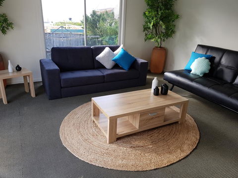 Dromana Holiday Beach House - Lightning Ridge Tourism 5