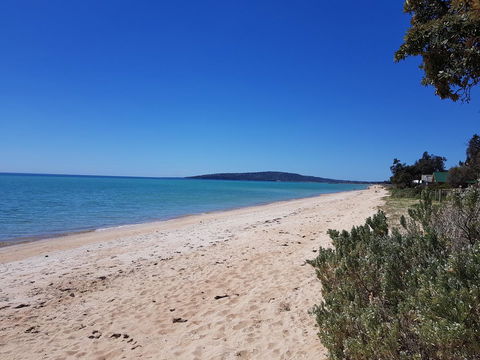 Dromana Holiday Beach House - Lightning Ridge Tourism 7