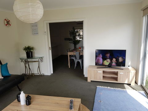 Dromana Holiday Beach House - Lightning Ridge Tourism 11