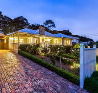 Lovely 5BR full house in Glen Waverley walk to train bus  shops - Lightning Ridge Tourism