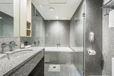 Mantra Melbourne Airport - Lightning Ridge Tourism 29