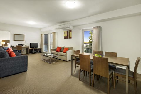 Quest Mildura - Lightning Ridge Tourism 3