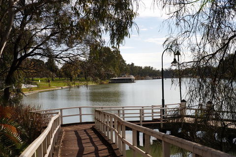 Quest Mildura - Lightning Ridge Tourism 10