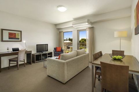 Quest Mildura - Lightning Ridge Tourism 6