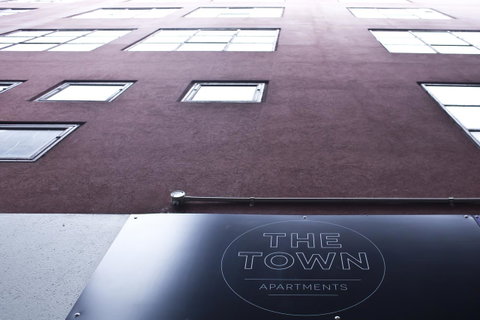 The Town Apartments - Lightning Ridge Tourism 19
