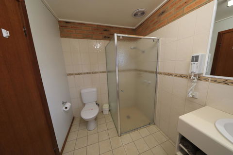 Quays Motel San Remo - Lightning Ridge Tourism 14