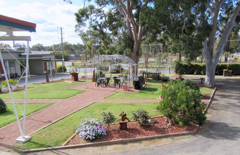 The Highlander Motel - 24HR Check In - Lightning Ridge Tourism 6