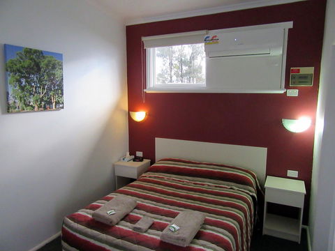The Highlander Motel - 24HR Check In - Lightning Ridge Tourism 10
