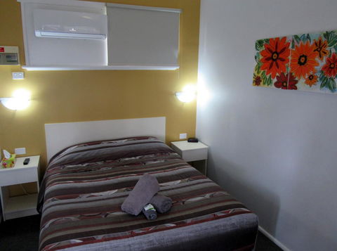 The Highlander Motel - 24HR Check In - Lightning Ridge Tourism 14