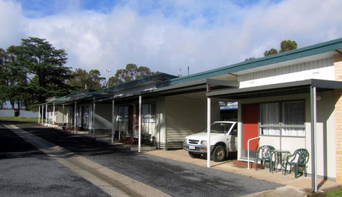 The Highlander Motel - 24HR Check In - Lightning Ridge Tourism 37
