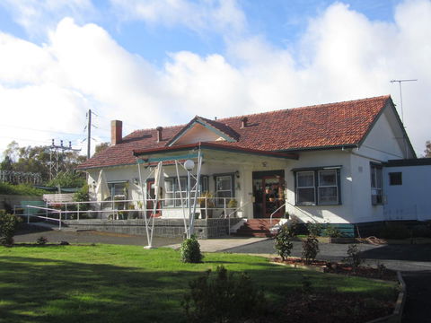 The Highlander Motel - 24HR Check In - Lightning Ridge Tourism 9