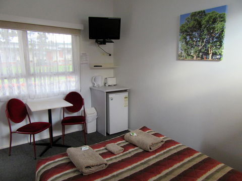 The Highlander Motel - 24HR Check In - Lightning Ridge Tourism 12